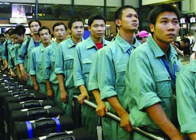 Quy định xử phạt người lao động vi phạm khi đi làm việc ở nước ngoài